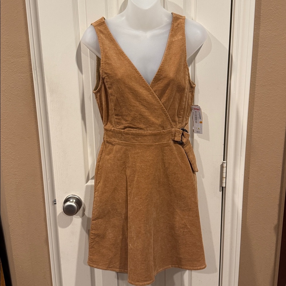 NWT- Copper Key brown/tan Corduroy Wrap Front V-neck Dress. Sz Small
